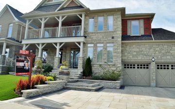 Welcoming Main Entrance in Barrie 6